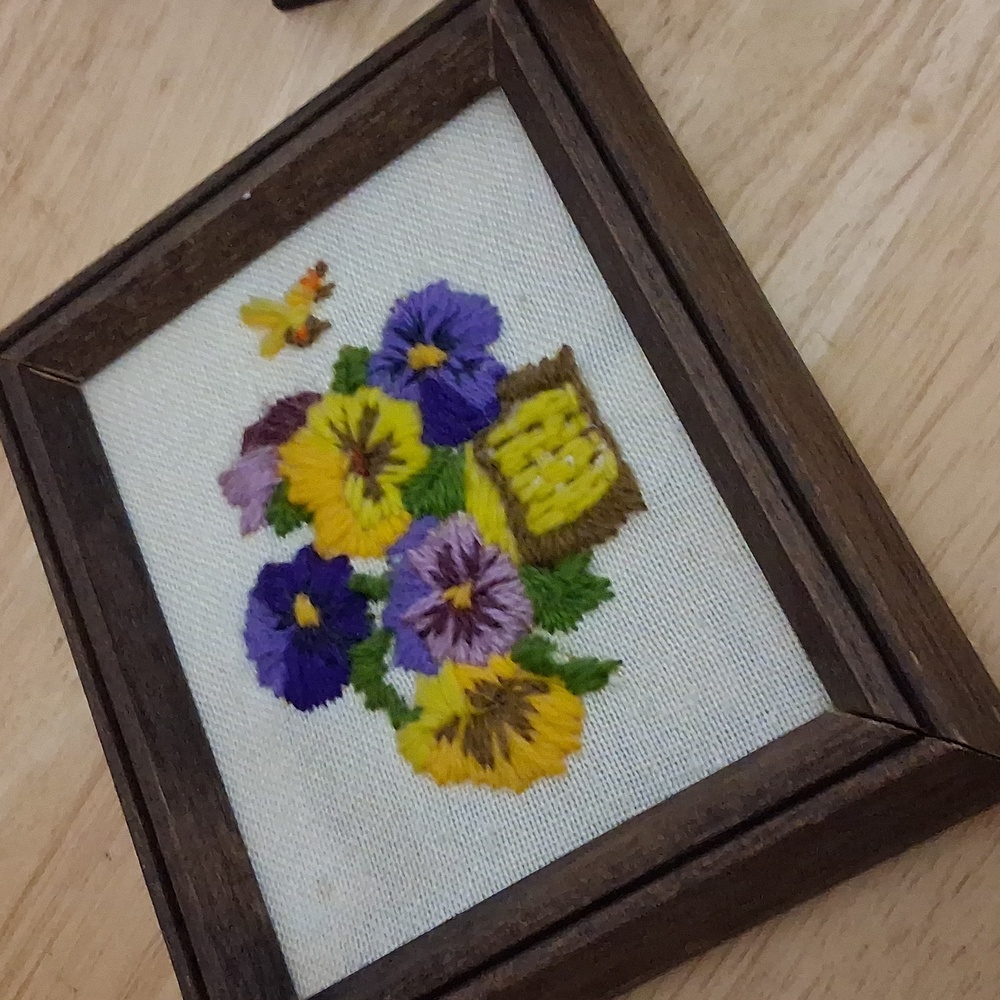 Vintage Lot Decor Items - Picture 6 of 8